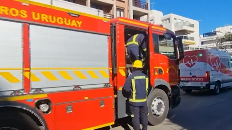 Un trabajador está grave tras caer de un tercer piso mientras colocaba