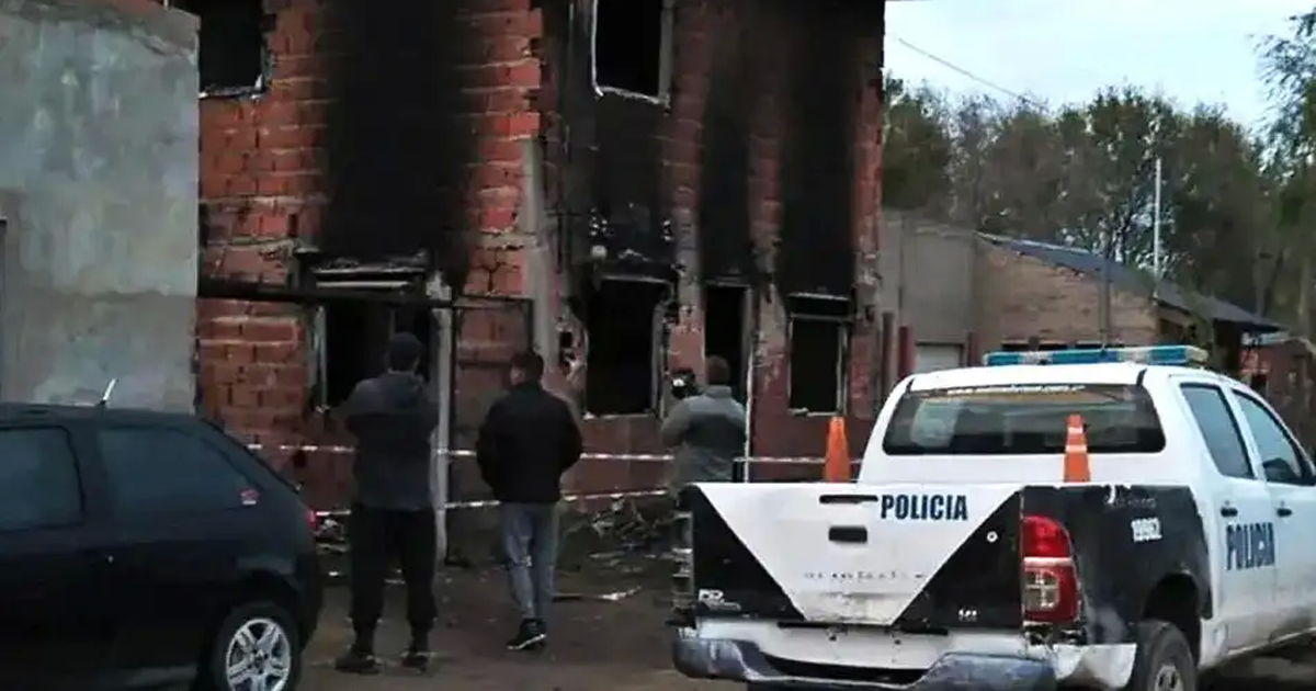 Pareja Salv A Beb De Un Incendio Al Tirarlo Por La Ventana