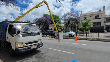 Suspensión de tareas en altura en Montevideo tras accidente laboral