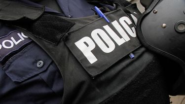 encontraron perfumes robados en cerro largo enterrados en una casa; hay cinco detenidos
