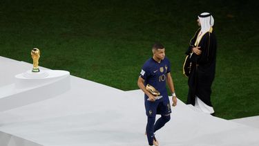 mbappe logra el consuelo de ser maximo goleador del mundial mbappe logra el consuelo de ser maximo goleador del mundial