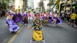 Cortes y desvíos en el tránsito por desfile en 18 de Julio.