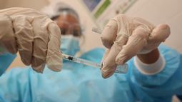 Más del 60% de los uruguayos recibieron al menos una dosis anticovid