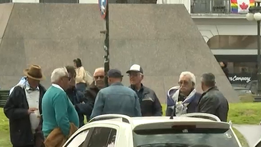 Extrabajadores de Salto Grande reclamaron en Torre Ejecutiva por pagos de despidos