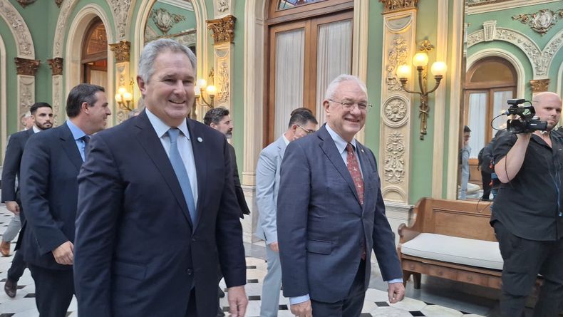 Reunión entre autoridades de Uruguay y Argentina por HIF Global fue valorada por el canciller del país vecino