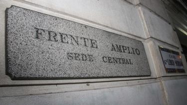 El FA celebró el archivo del caso Antel Arena y lamentó judicialización para afectar imagen de candidatos