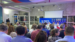 El Frente Amplio presentó su programa único para Montevideo en la Huella de Seregni