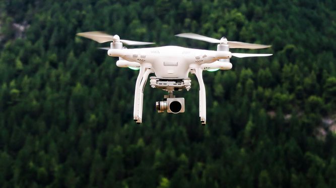 Permisos, formación y organizaciones de usuarios: todo lo que hay que saber para operar drones en Uruguay