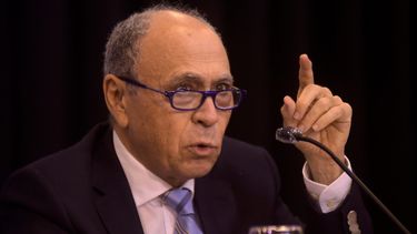 Henry Cohen: El riesgo de vacunar es menor que el de no hacerlo