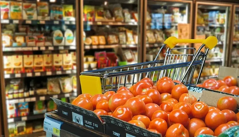 Precios registran pico de aumento e inflación sigue fuera del rango meta