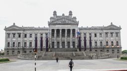 Fuego cruzado entre legisladores del FA y el PN, con acusaciones y chicanas en el mismo partido