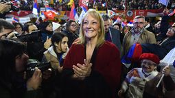 Carolina Cosse calificó de demagógica propuesta de Álvaro Delgado para estudiantes que terminen el liceo| FocoUy