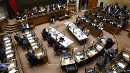 Senado de Chile rechaza destituir a Piñera por caso Papeles de Pandora