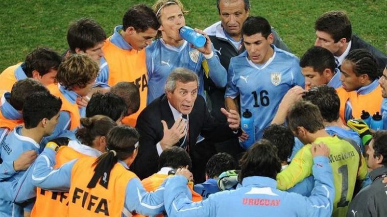Los mensajes de varios jugadores y exjugadores celestes a Tabárez