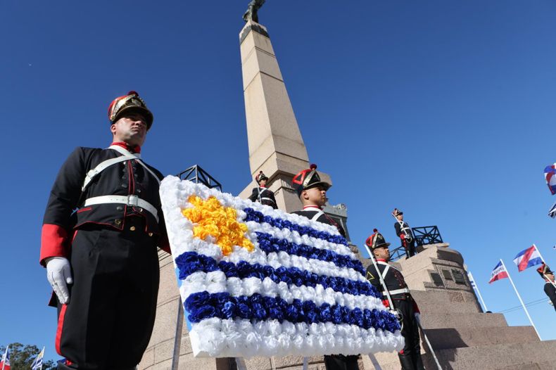Dirigentes del Frente Amplio destacaron el discurso de Yamandú Orsi y su valoración del Parlamento