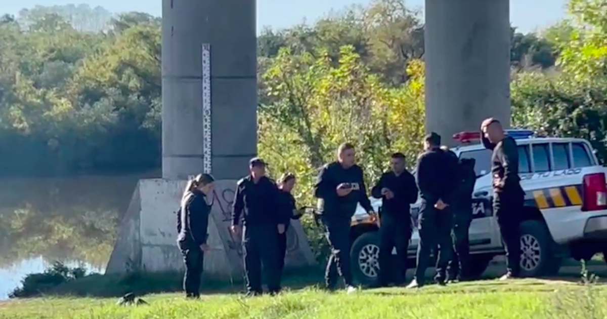 Policías rescataron a una mujer que se arrojó al río Yí desde el puente de ruta 5 en Durazno