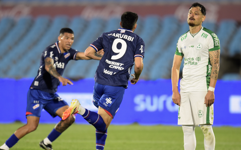 Nacional le ganó 2-1 a Plaza Colonia en el Centenario con doblete de Maximiliano Gómez
