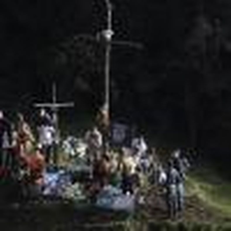Sobrevivientes de Chapecoense visitan cerro en el que volvieron a nacer