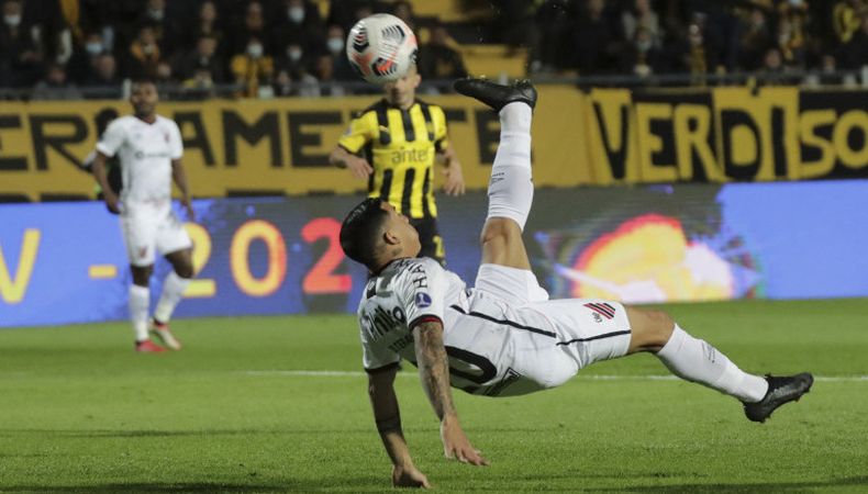 El Rey David y la inexorable ley del ex: Terans empaña la ilusión aurinegra