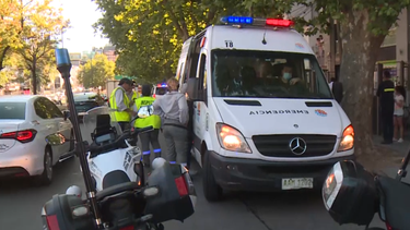 Un hombre fue detenido tras agredir a un inspector de tránsito.