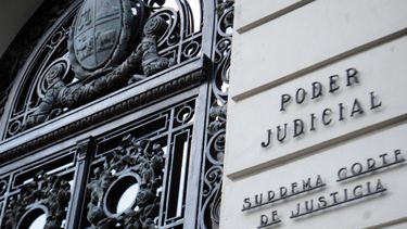 Funcionarios judiciales realizan paro de 24 horas