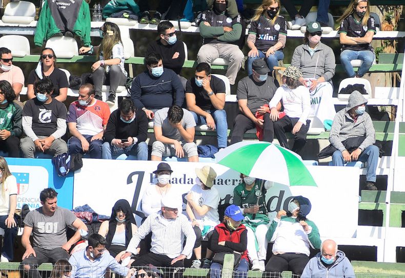 Público en el fútbol: aforo será del 50% a partir de octubre