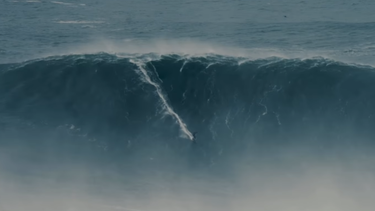 La ola surfeada por Rodrigo Koxa en Nazaré apunta al récord Guinness como la más grande del mundo