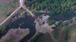 Foto presentada por el intendente Orsi al Ministerio de Ambiente sobre afectación del río Santa Lucía.