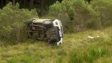 Camioneta con matrícula oficial volcó en Ruta 5