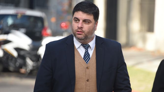 Diputado nacionalista criticó demora en aclarar el caso del clásico de la bengala