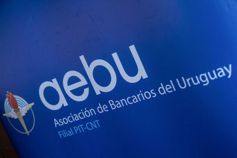 Trabajadores de la banca pública en conflicto por condiciones laborales y convenio salarial