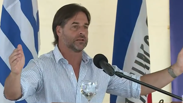 Lacalle Pou inaugura CTI en Hospital de Mercedes.