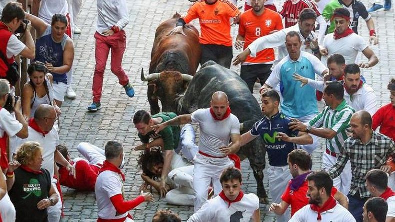 Arriesgan su vida en las corridas: así son los Sanfermines