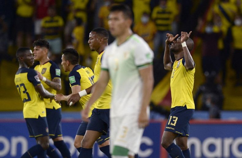 Ecuador liquidó 3-0 a Bolivia y se afirma en zona de clasificación directa