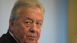 Carlos Moreira asumió por cuarta vez como intendente de Colonia