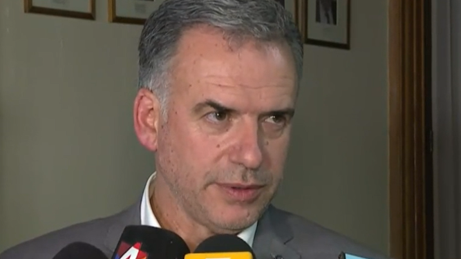 Yamandú Orsi sobre los comentarios de Cosse: Con la Constitución y la ley todo, fuera de ello nada