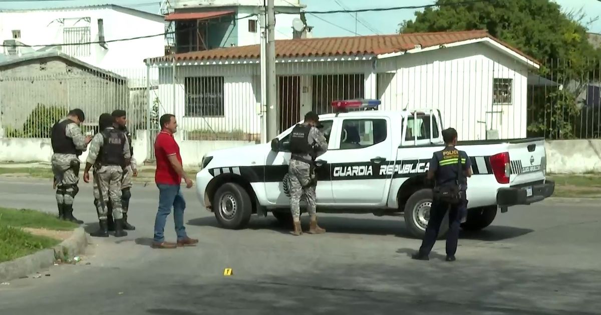 Discusión en el tránsito derivó en que un motociclista apuñalara y baleara al conductor de un auto