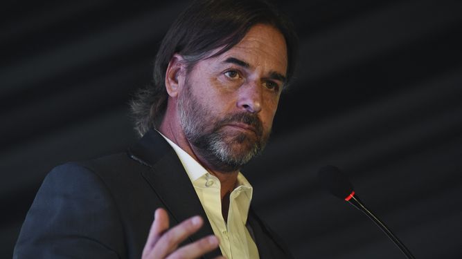 Alertan sobre estafa con la imagen de Lacalle Pou en la que recrearon su voz con inteligencia artificial