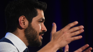 Senador Andrés Ojeda.