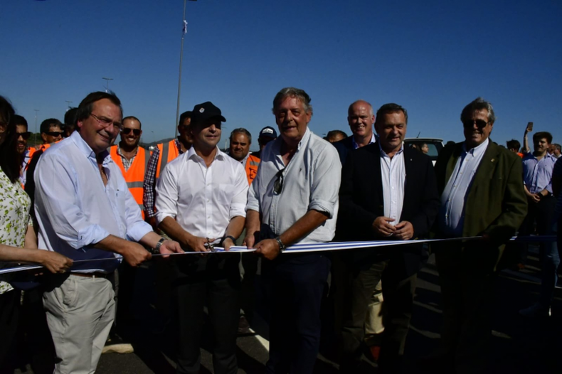 Presidente Lacalle Pou inauguró obras viales y de UTE en Maldonado