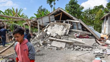Al menos catorce muertos tras terremoto en Indonesia