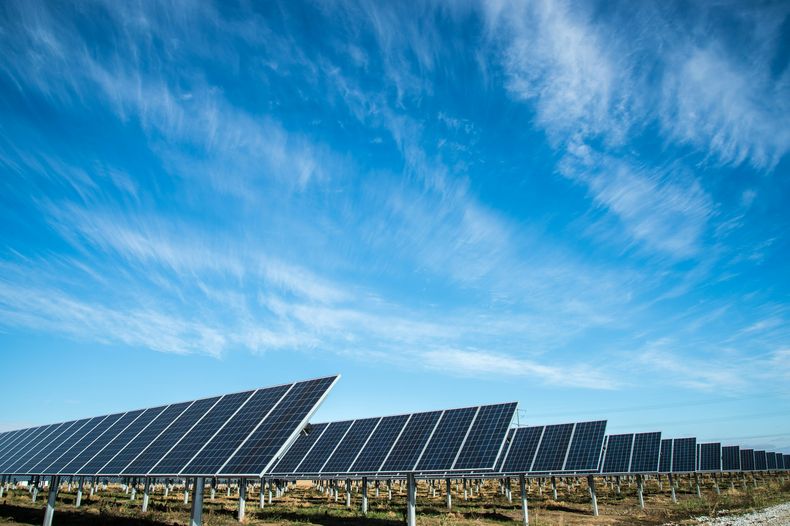 El Pentágono tendrá paneles solares en un impulso a las energías limpias