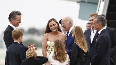 La nieta mayor de Biden anunció su casamiento en la Casa Blanca.