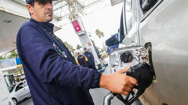 ANCAP explicó que no se difiere el aumento en los precios del combustible