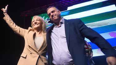 La fórmula del FA comenzó su gira como enseñó Tabaré, conversando con la gente, localidad por localidad