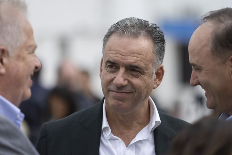 Plan Más Barrio tiene como objetivo "no perder terreno y dejar rezagada a la gente", dijo Yamandú Orsi