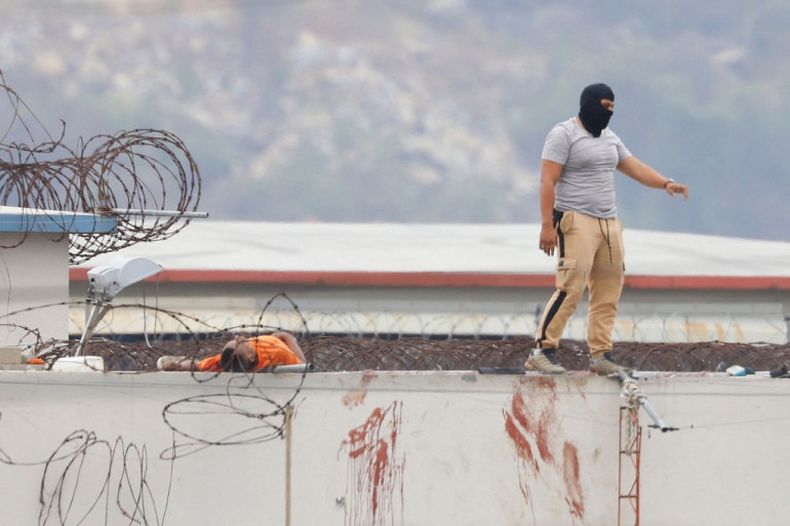Nuevo motín en cárcel de Ecuador deja 58 presos muertos y 12 heridos