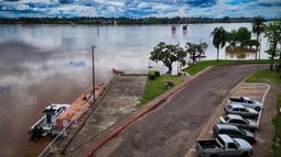 Puerto de Salto inundado.