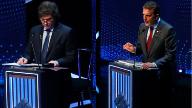 Javier Milei y Sergio Massa durante el último debate presidencial en Argentina