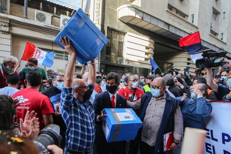 El 41% de los uruguayos votaría para derogar 135 artículos de la LUC